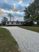 888 Schaper Rd in Foristell, MO - Building Photo