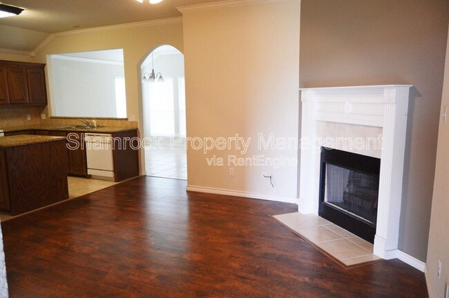 6905 N River Crossing in China Spring, TX - Building Photo - Building Photo