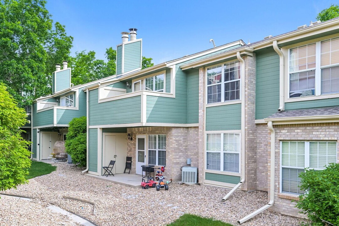 2726 E Otero Pl in Centennial, CO - Building Photo