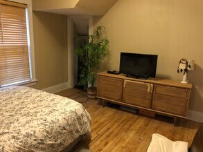 2119 E Bradford Ave, Unit Lower in Milwaukee, WI - Building Photo - Building Photo