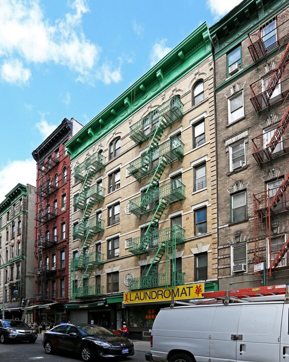 196-198 Mott St in New York, NY - Building Photo