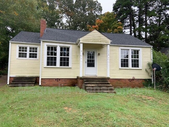 property at 1313 S Chestnut St