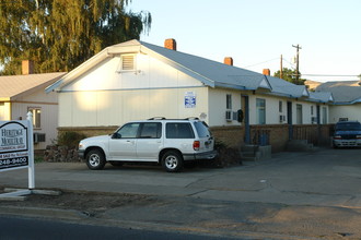 803 N 1st St in Yakima, WA - Foto de edificio - Building Photo