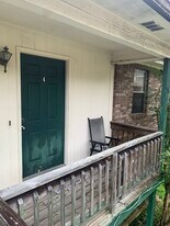 24 Shenandoah Dr, Unit 4