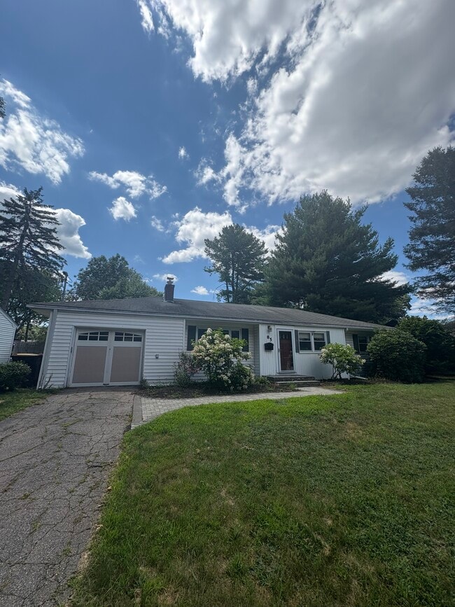 85 Woodland Dr