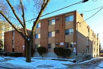 Randall Park Rentals in Madison, WI - Foto de edificio - Building Photo