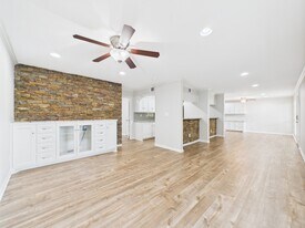 5333 Richmond Ave. in Houston, TX - Building Photo