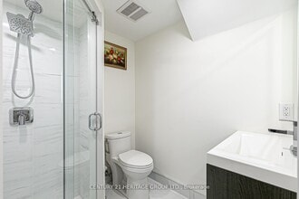 119 English Oak Dr in Richmond Hill, ON - Building Photo - Building Photo