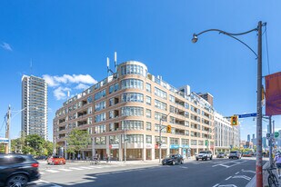 1343-1351 Yonge St in Toronto, ON - Building Photo