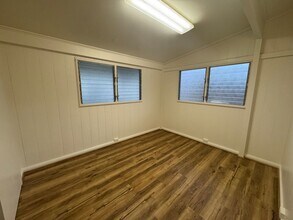 1934 Hoohai St in Pearl City, HI - Building Photo - Building Photo