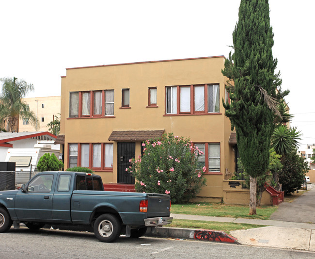 6423-6431 Seville Ave in Huntington Park, CA - Building Photo - Building Photo