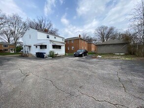 1726-1726 Tanglewood Dr in Akron, OH - Building Photo - Building Photo