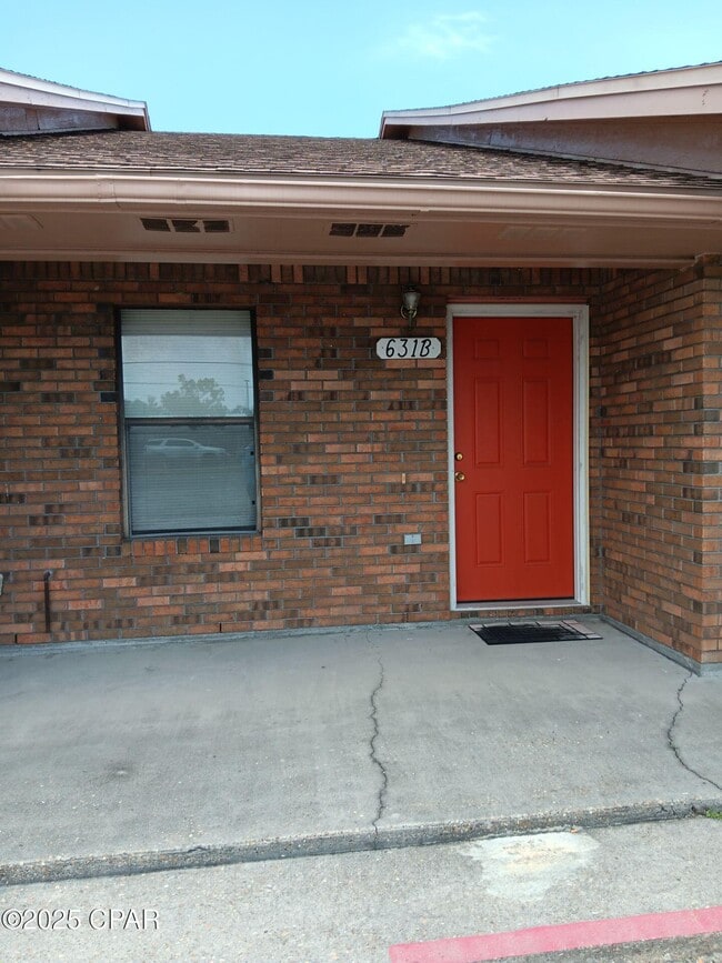 property at 629 FL-22