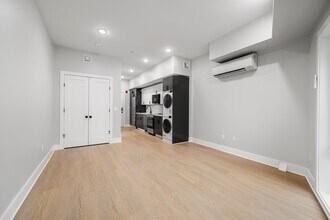 872 Broadway in Somerville, MA - Building Photo - Building Photo