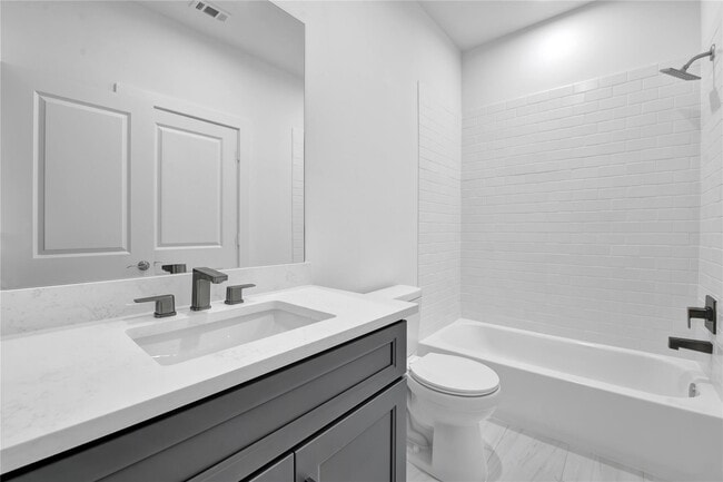 property at 209 N Edgewood St