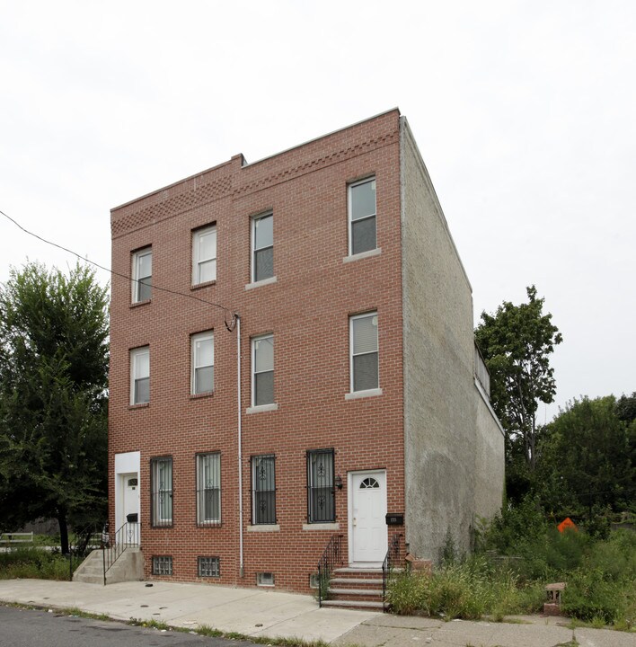 1215 W Susquehanna Ave in Philadelphia, PA - Foto de edificio