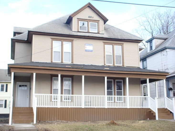 305 S Beech St in Syracuse, NY - Building Photo