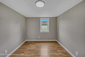 664 Laurel Dr, Unit Rear in Tobyhanna, PA - Building Photo - Building Photo