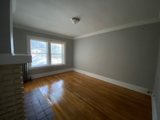 Clifton Blvd. Apartments in Lakewood, OH - Foto de edificio - Building Photo