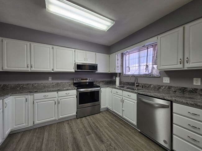 2456 Glenboro Dr in Dayton, OH - Building Photo - Building Photo