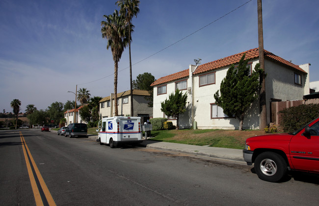 3761 Harvill Ln in Riverside, CA - Building Photo - Building Photo