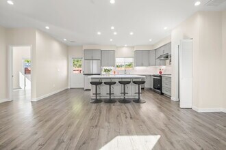 6533 Ben Ave in Los Angeles, CA - Building Photo - Building Photo