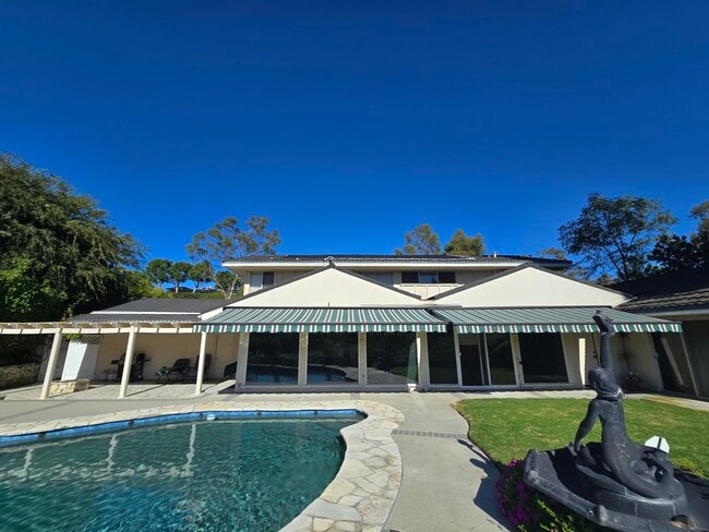 15 Vista Real Dr in Rolling Hills Estates, CA - Building Photo - Building Photo