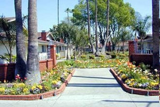 Arroyo Vista Apartments in Garden Grove, CA - Building Photo - Building Photo