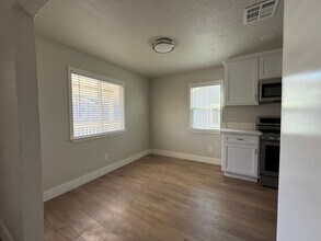 4001 Broadway in Sacramento, CA - Building Photo - Building Photo