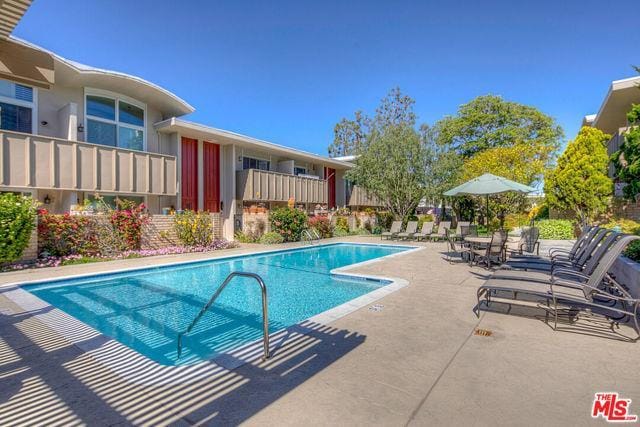 property at 4746 La Villa Marina