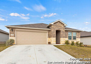 921 Gerardia Ct in Seguin, TX - Building Photo