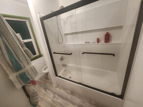 26251 Alpine Ln in Lake Arrowhead, CA - Building Photo - Building Photo