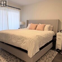 32 Urbane Blvd in Kitchener, ON - Building Photo - Building Photo