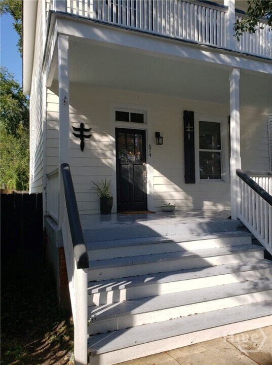 674 E Anderson St in Savannah, GA - Building Photo
