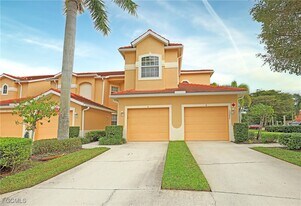 13225 Silver Thorn Loop in North Fort Myers, FL - Building Photo
