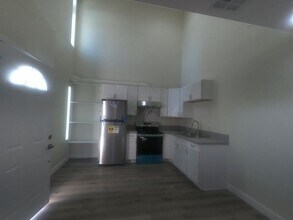 262 E Park Ave in San Diego, CA - Building Photo - Building Photo