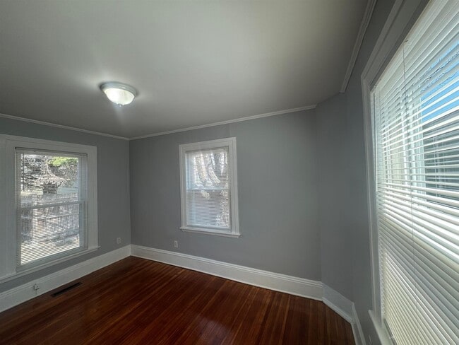 516R Somerville Ave in Somerville, MA - Building Photo - Building Photo