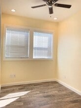 1616 Firestone Blvd in Los Angeles, CA - Foto de edificio - Building Photo