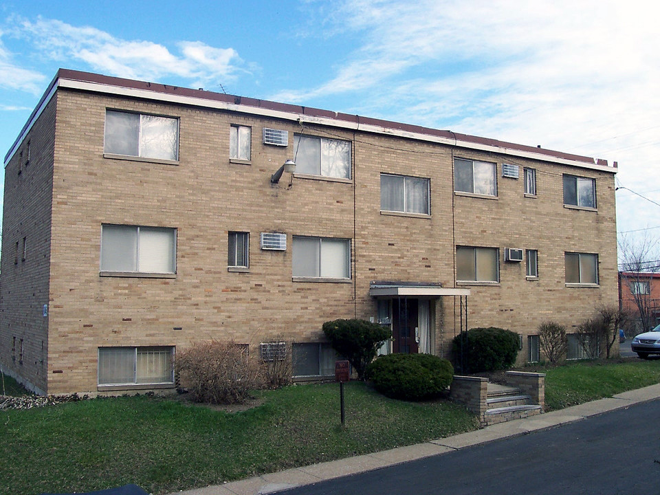 Cliffview Apartments in Cleveland, OH - Building Photo