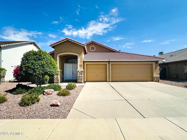 property at 1894 E Sagebrush St