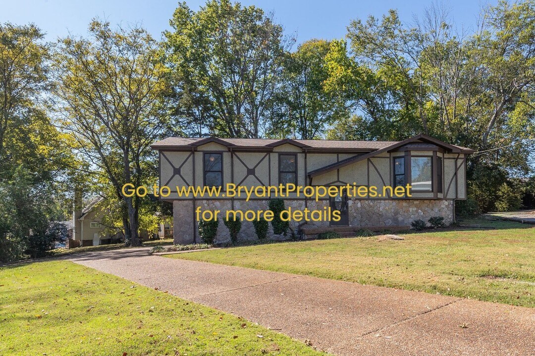 905 Lenora Ct in Nashville, TN - Building Photo