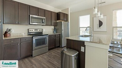 2090 Sundance Parkway, Unit 7212 in New Braunfels, TX - Foto de edificio - Building Photo