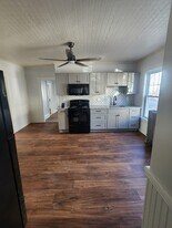 135 Myrtle St, Unit 1 in Manchester, NH - Building Photo