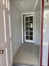 1952 NE 33rd St in Lighthouse Point, FL - Foto de edificio - Building Photo
