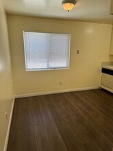 3109 Edmonton St-Unit -Unit #D in Bakersfield, CA - Building Photo - Building Photo