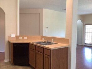 4811 Chase Stone Dr in Bacliff, TX - Building Photo - Building Photo