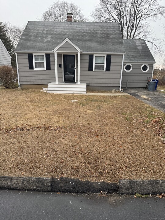 14 Patchen St in Norwalk, CT - Building Photo