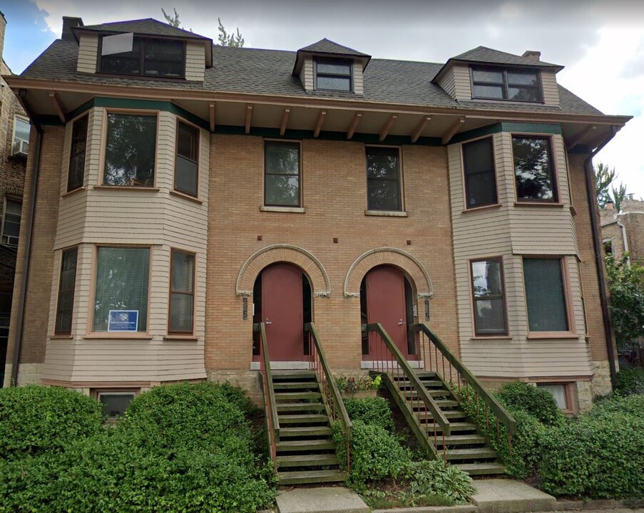 915-919 Pleasant St in Oak Park, IL - Building Photo