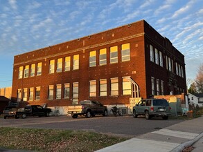 122 W 5th Ave in Shell Lake, WI - Building Photo - Building Photo