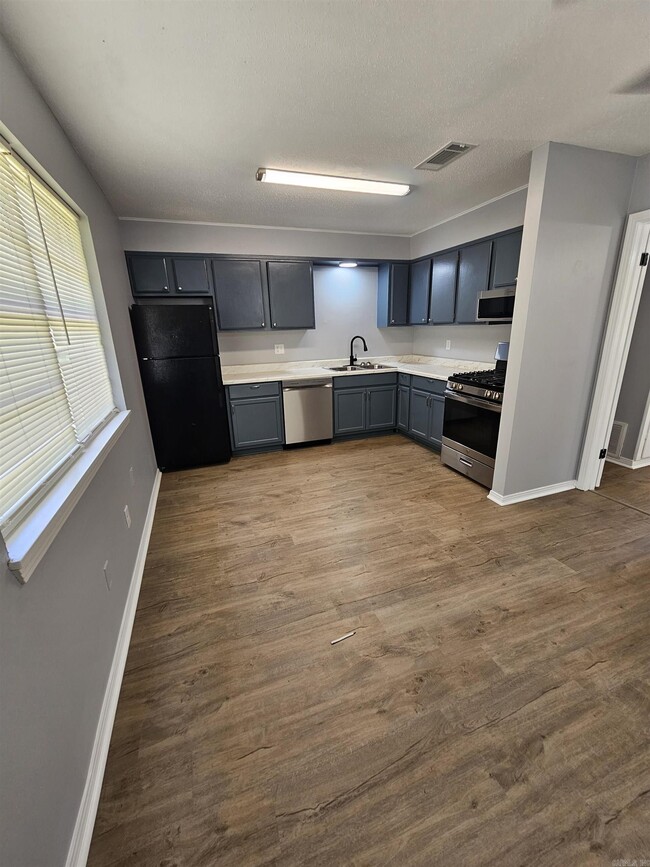 property at 1413 Plummer St